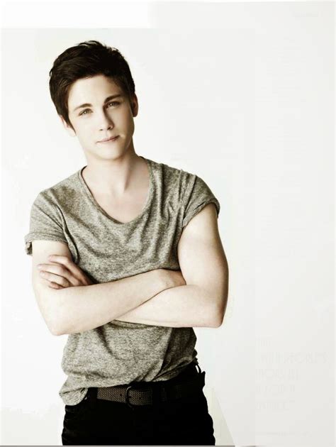 logan lerman sexy